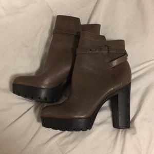 Dark Green heeled boots